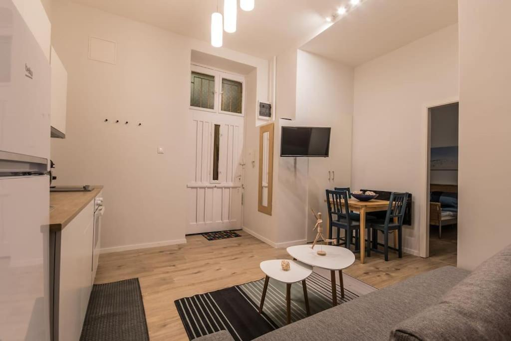 A+ Budapest Central Dob Street Lägenhet Exteriör bild
