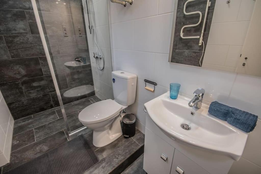 A+ Budapest Central Dob Street Lägenhet Exteriör bild